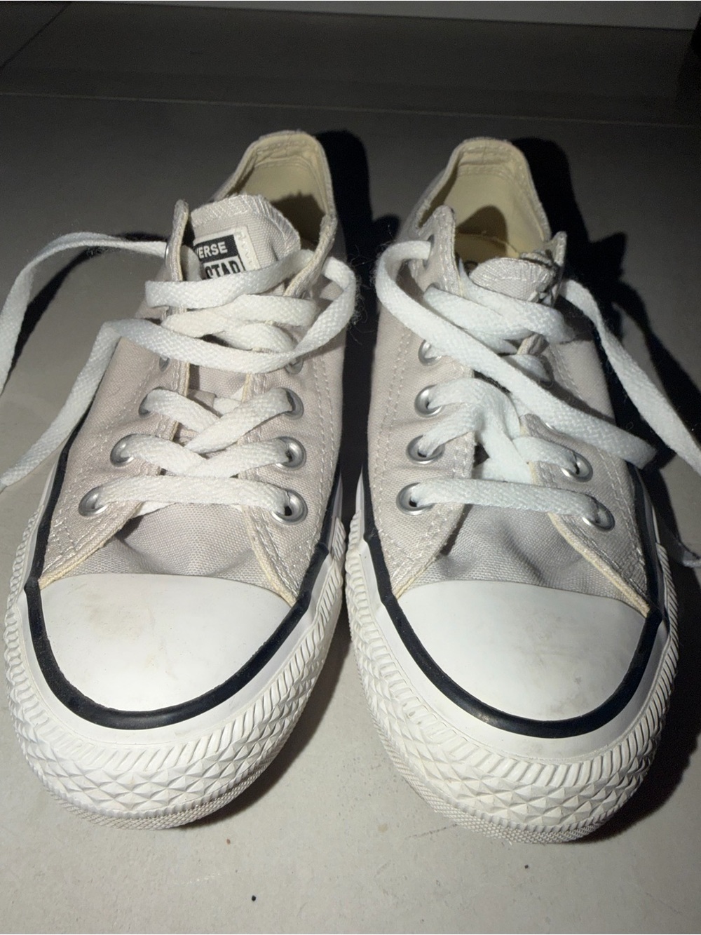 Converse Low Top Sneakers in Beige and White